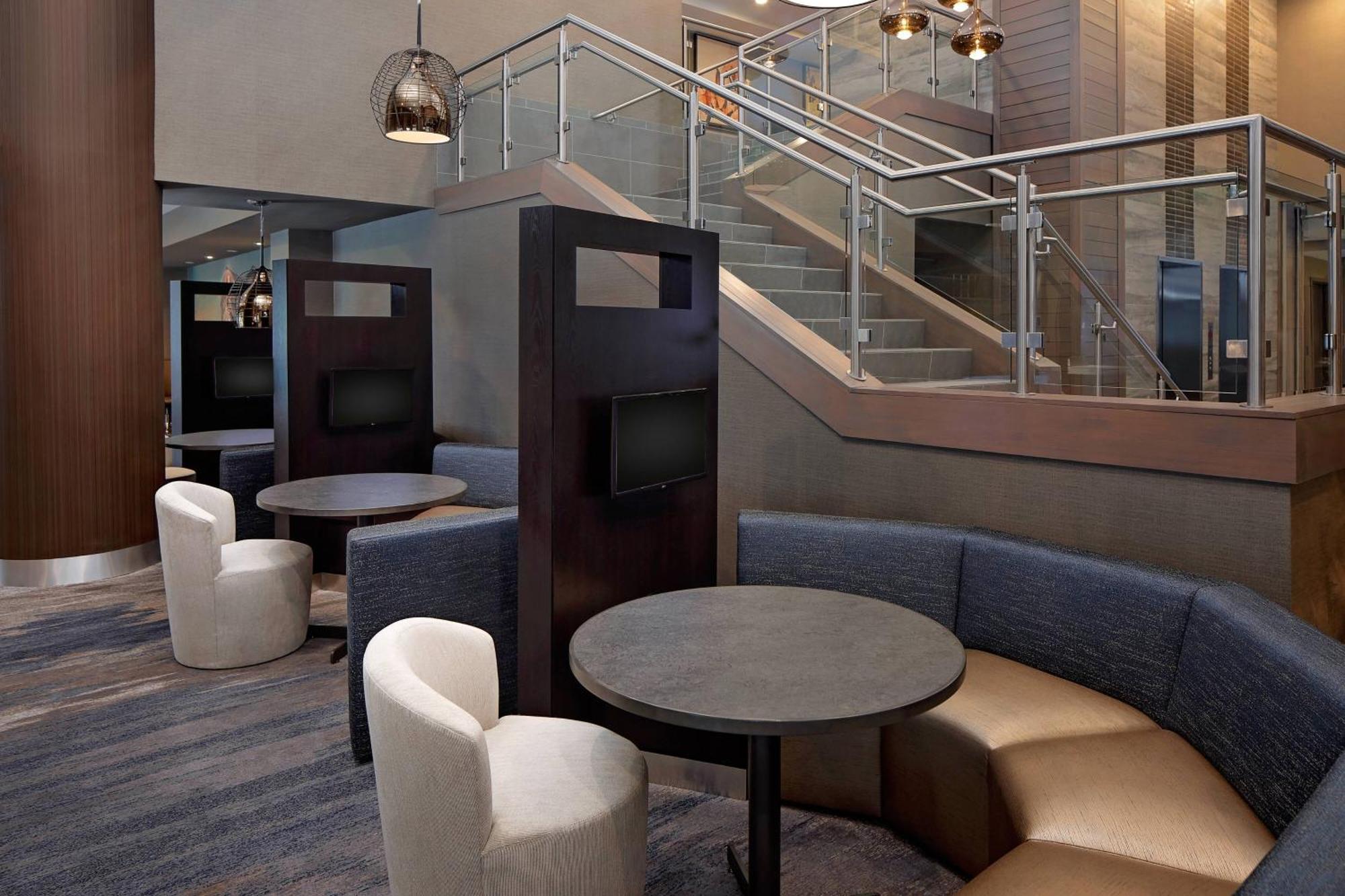 Courtyard By Marriott Dallas Downtown/Reunion District Exteriör bild