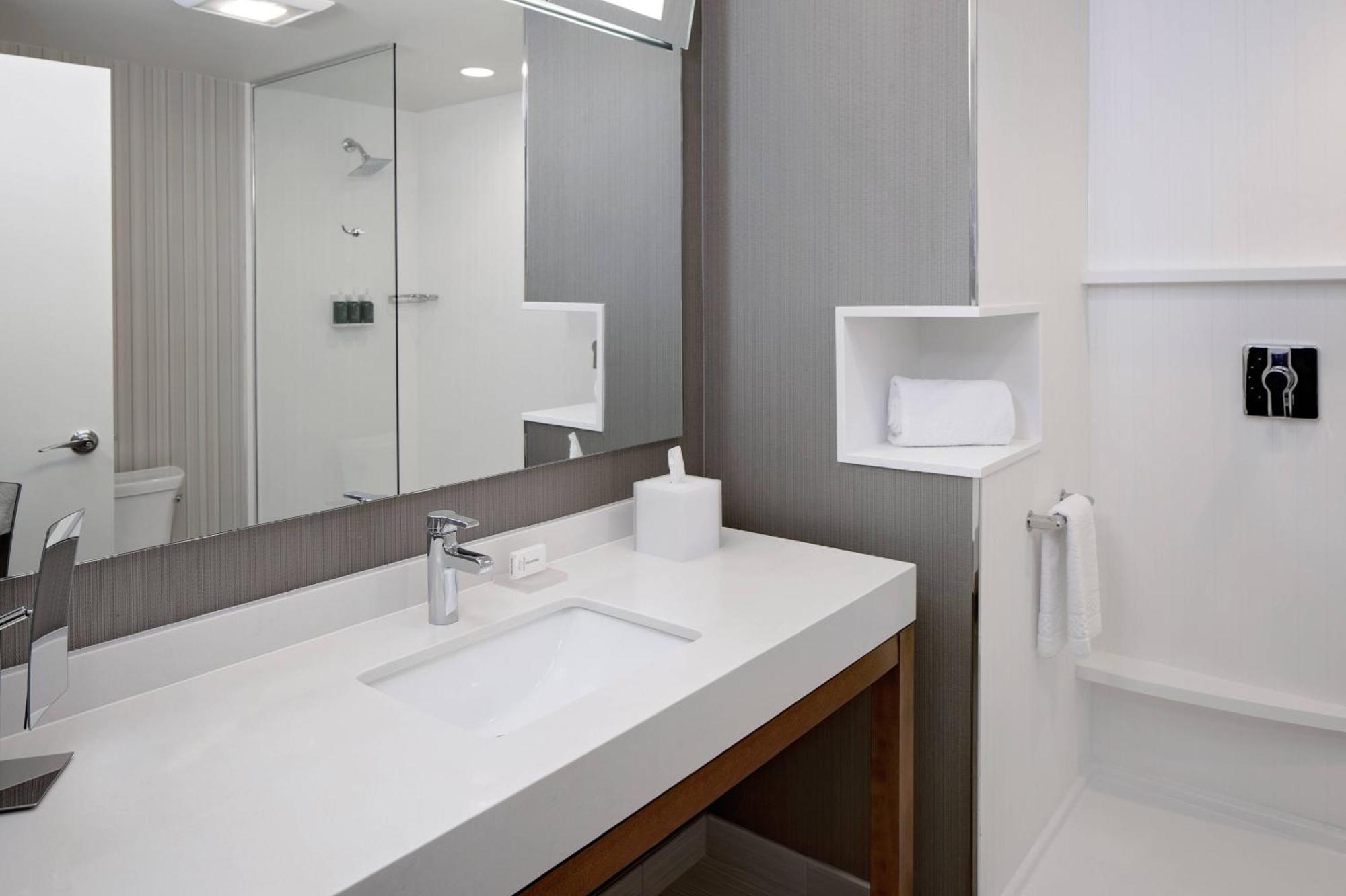 Courtyard By Marriott Dallas Downtown/Reunion District Exteriör bild