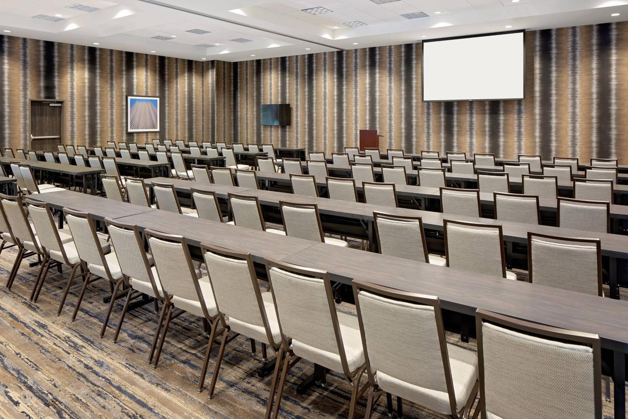 Courtyard By Marriott Dallas Downtown/Reunion District Exteriör bild